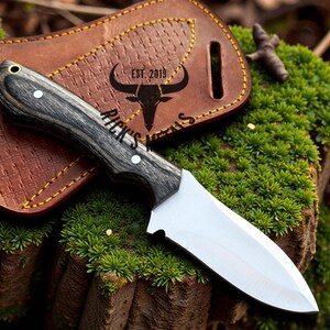 Fixed Blade Knife with Pakka Wood Handle