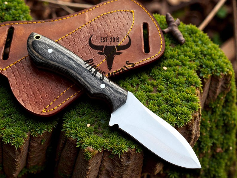 Fixed Blade Knife with Pakka Wood Handle
