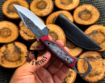 Hand Forged Carbon Steel Finger Hole Hunting Knife with Sheath, Handmade Outdoor Camping Fixed Blade Knives Gift for Husband, Birthday Gifts