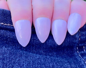 Short Almond Press On Nails | Soft Pink Everyday Busy Mom Nails | Low Maintenance Cute Simple Reusable Manicure