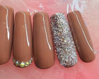Medium Square Nude Glitter Press-On Nails, For Busy Adults
