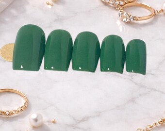 Short Square Dark Green Press On Nails, Forest Emerald Glossy, Reusable At-Home Manicure
