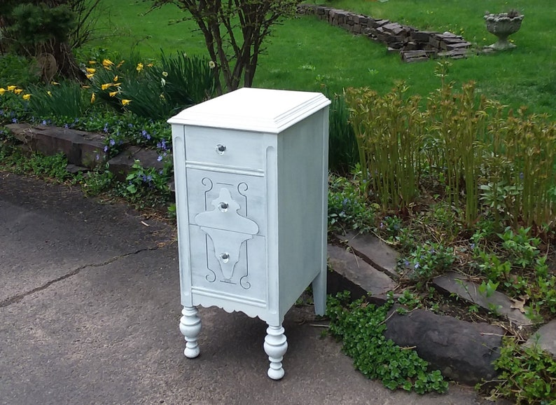 Nightstand /Vintage Wood Bedside Table Painted Distressed ...