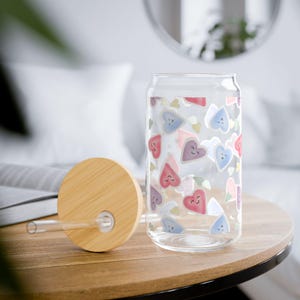 Valentines Sipper Glass, Smiling Hearts and White Daisies, Love Gift, Heart Decor, Valentine&#39;s Day Glassware, teacher gift