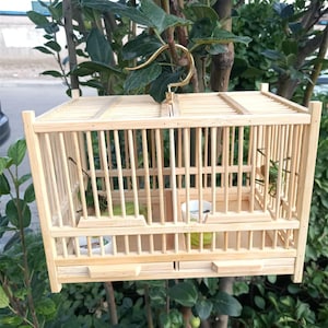 Handgefertigtes Vogelhaus aus Holz - Rustikaler Vogelschutz im Freien - Langlebiger, umweltfreundlicher Vogel-Nistkasten für Gärten und Hinterhöfe