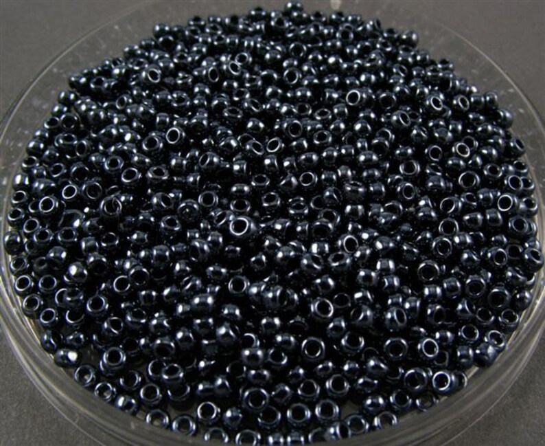 TOHO 11/0 Seed Beads Beads Hematite Color image 1