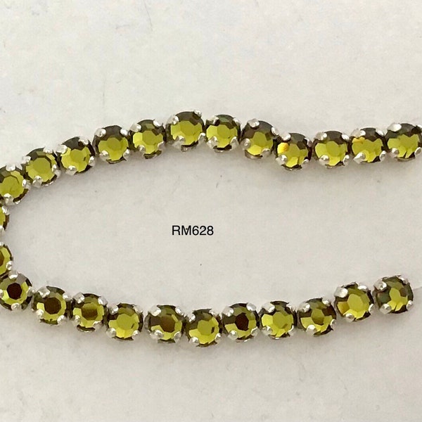 Vintage Rose Montee - 4mm Olivine