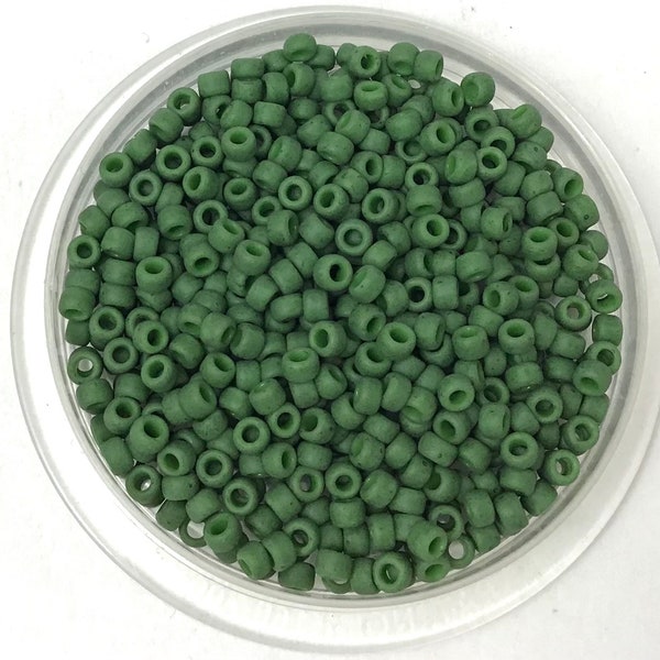 TOHO 8/0 Seed Beads  - Semi- Glazed Saguaro Green #2603F