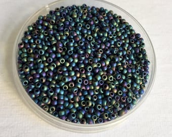 TOHO 11/0 Seed Beads  - Semi - Glazed Rainbow Black #2642F