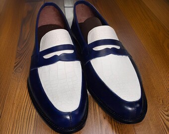 Handmade Leather Loafers: Men's Blue & White Python Texture Shoes