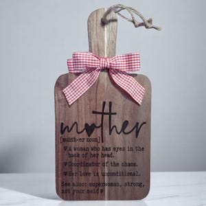 Mutter. Schneidebrett- und Messer-Set aus Akazienholz mit Geschenkbox und Karte | Individuell.      12x6x0,6