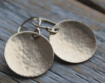 minimalist jewelry, hammered gold disc earrings, holiday gift, festive party wear, simple gold jewelry, statement jewelry, gift for her, mom