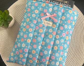 Pochette matelassée : couverture de livre à fleurs bleu clair, couverture de livre, protège-livre