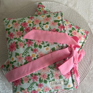 Book Sleeve with Bow, Book Sleeve, Book Pouch, Quilted Book Sleeve, Gift For Her, Gingham Book Cover, Book Lover Gift, Bible Sleeve, Bookish