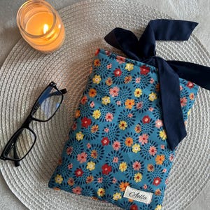 Kindle Cover, Quilted Kindle, E-Reader Sleeve, E-Reader protector, Kindle Paperwhite Sleeve Quilted, Kindle Pouch, Bow Kindle Sleeve, Pouch