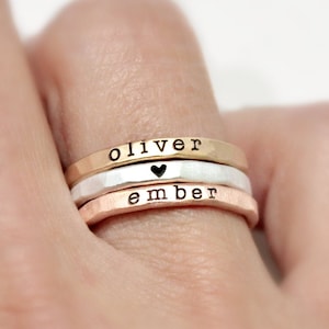 Stapelbare ring | Naamringen stapelen | Cadeau voor mama | Moederdagcadeau | Gepersonaliseerde naamringen | Gepersonaliseerde sieraden | Goud gaan