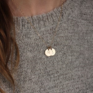 14k thin gold chain with gold filled custom initials charm for mom, grandma, or bride

Gold Initial Necklace | Gift for Mom | Letter Necklace | Necklace with Initial | Gift under 40 | Gift for Grandma | Bridesmaid