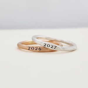 Personalisierter Klasse Ring | Handgemachte Jahre Siegelring | Benutzerdefinierte High School & College Sorority Ring | Einzigartiges Geschenk zum Abschluss