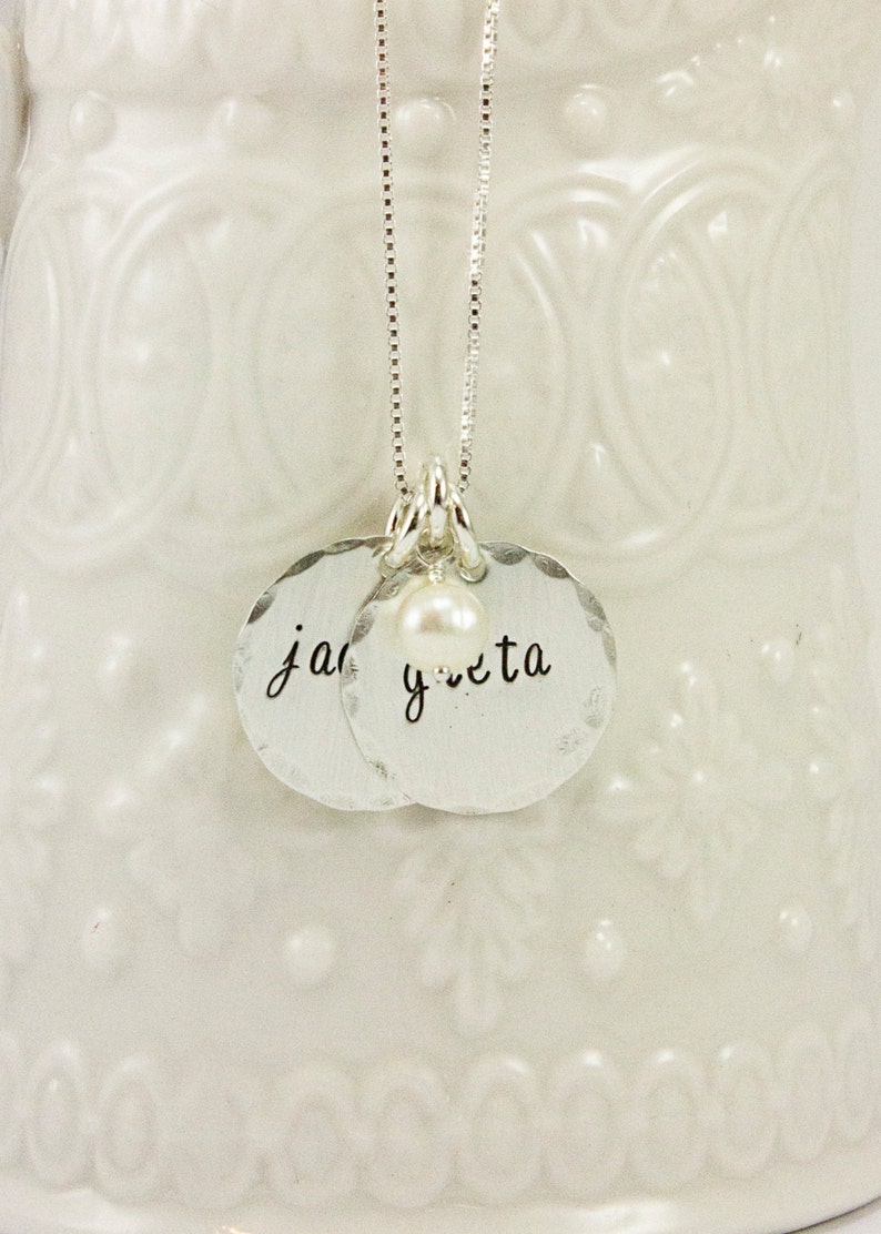 Classic Kids Names Necklace Mom gift grandma gift Personalized Name Necklace Sterling Silver and Pearl Necklace with Names handstamped