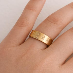 Bague Maman, Manchette en laiton personnalisée avec initiales, Bracelet de mère ajustable