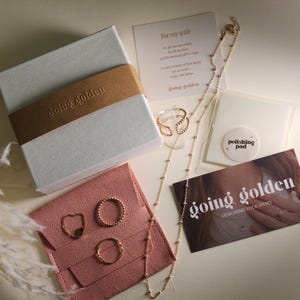 Conjunto de Anéis de Sinete com Iniciais Personalizadas em Ouro | Anéis Empilháveis para Mulheres | Joias Delicadas e Personalizáveis para o Dia das Mães imagem 13