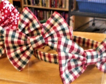 Christmas Red and Green Plaid Bow tie Collar For Cats