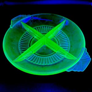 Bagley Uranium Glass Bowl: Art Deco Green Frosted Decor