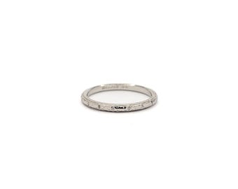Antique Belais 18K White Gold Engraved Band - Art Deco Excellence