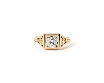 Vintage 14K Gold Diamond Ring with Ornate Filigree