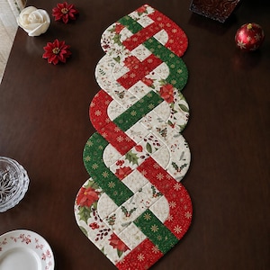 Christmas Links 03671T Table Runner Quilt Pattern – Festive Patchwork Design (Printed Paper)