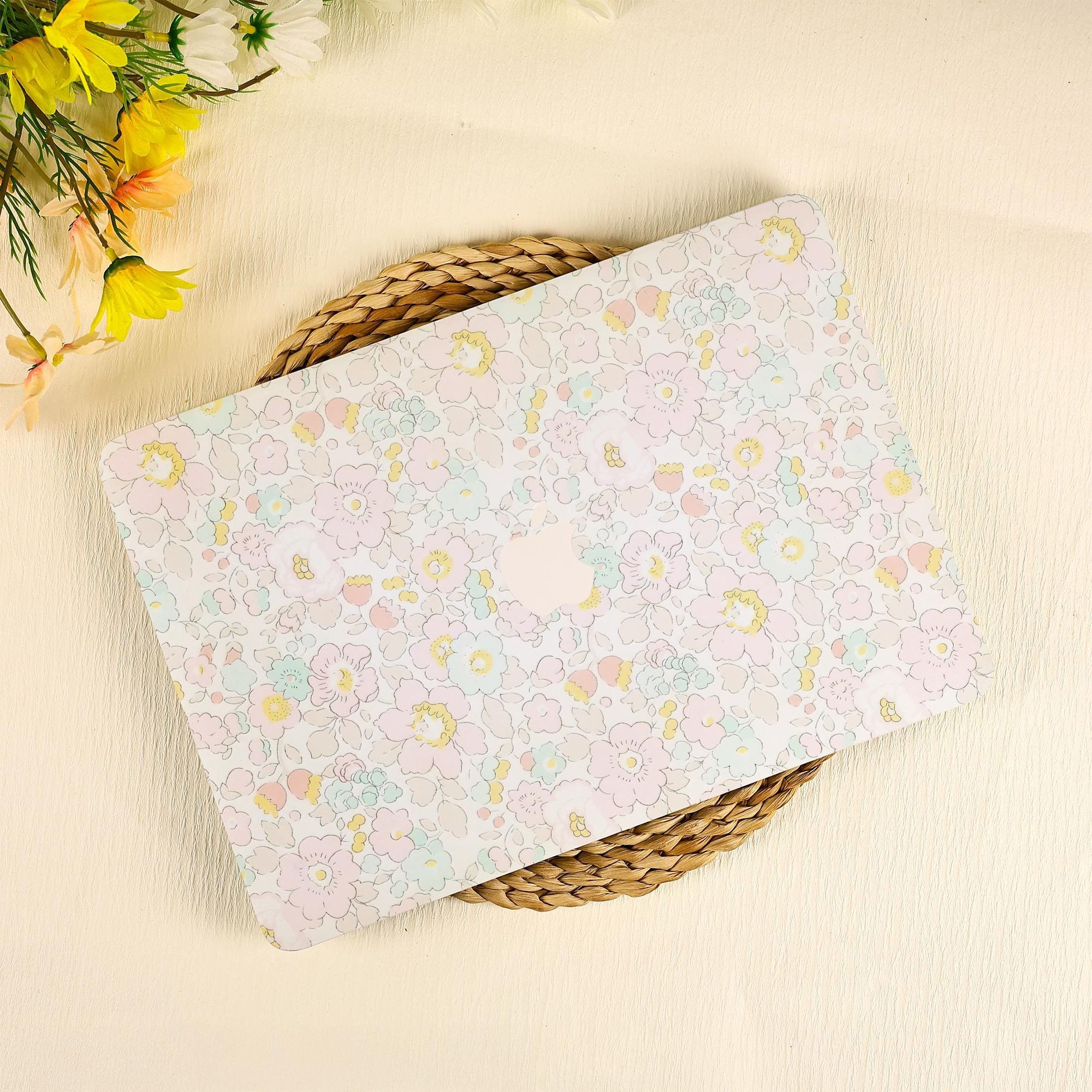 Flowers New Macbook Case Hard Laptop Case for 2020 2021 M2 M4 2022 2023 2024 Macbook Air15/13 Pro 13/14/15/16 Macbook Cover Case