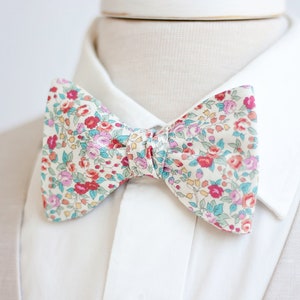 Bow Ties, Bow Tie, Bowties, Mens Bow Ties, Freestyle Bow Ties, Self-Tie Bow Ties, Groomsmen, Wedding Ties, Floral Tie - Bouquet in Blossom