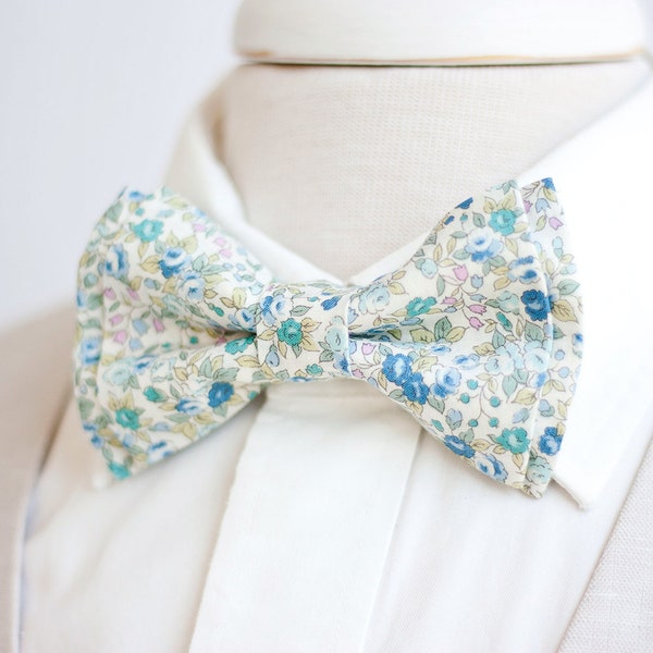 Bow Tie, Mens Bow Tie, Bowtie, Bowties, Bow Ties, Groomsmen Bow Ties, Wedding Bowties, Floral Bow Tie, Blue Floral Bow Tie - Bouquet In Blue