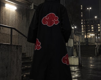 Capa de Akatsuki – Disfraz de cosplay con diseño de nube negra y roja
