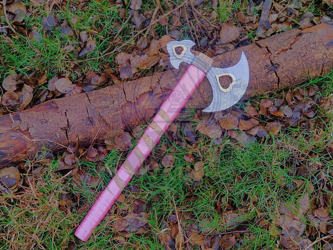 ハブの血の器　ANTIQUE vintage Mountaineer's Axe With Heart-shaped Holes and Ash-wood Reinforced