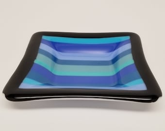 Plato de vidrio fundido, cuadrado, plato de refrigerio, portavelas, portacambios, plato de caramelo, plato de salsa, rayas de colores fríos #2