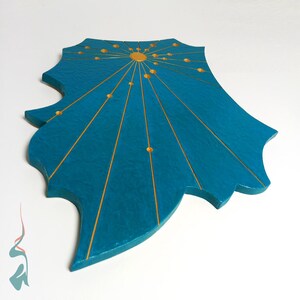 Les Rayons de l'Essonne : carte stylisée. Les points de l'atome du blason de l'Essonne marquent l'emplacement des villes les plus peuplées.