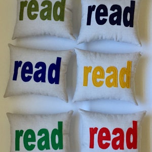 Read Pillow image 5