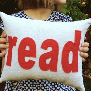 Read Pillow image 2