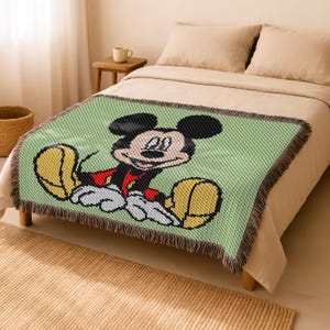 Sitting Mouse Green Throw Blanket C2C CROCHET PATTERN 100x120 Cartoon Queen Twin Afghan Corner-to-Corner Graphgan Intarsia Instant Download