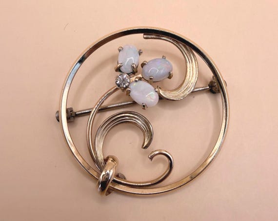 Krementz Oval Circle Brooch with Opals