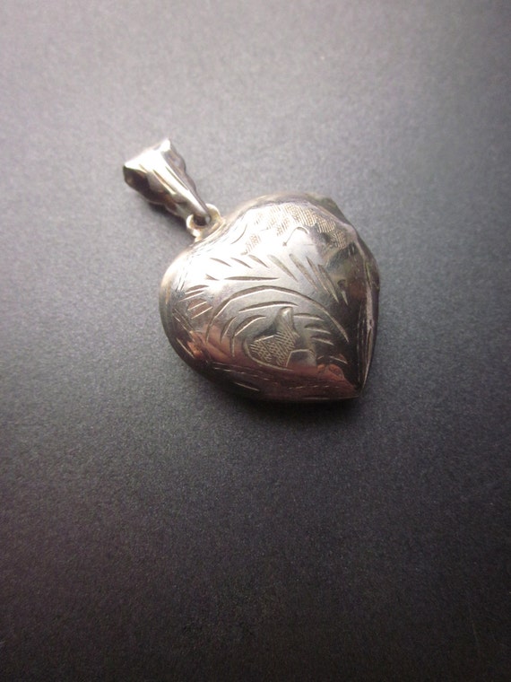 Vintage Sterling Silver Puffy Heart Locket 925 Je… - image 3