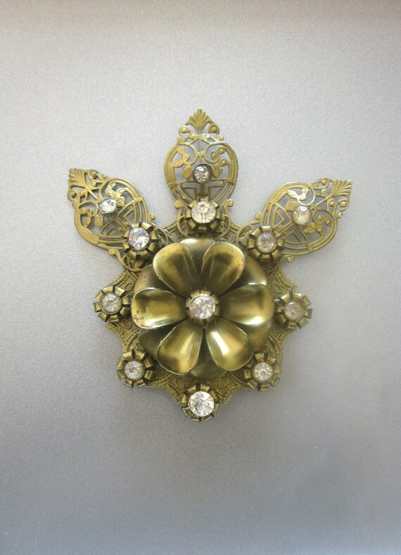 Vintage Rhinestone Fur Clip