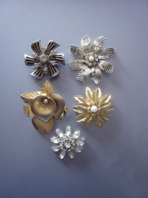Vintage rhinestone brooch lot Gem