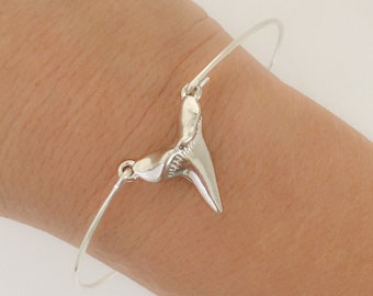 Shark Tooth Bracelet, Mako Shark Tooth Jewelry, Beach Jewelry for
