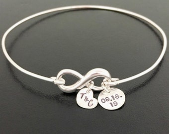 Bracelet de la mariée, bracelet infini personnalisé, cadeau de la mère, père tante MIL, dame d'honneur, maman papa et fille, cadeau en argent sterling