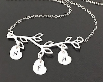 Family Tree Necklace for Mom with Kids Initials on Heart Charms Mom Necklace Gift from Kids Children Family Branch Mothers Day Necklace Gift