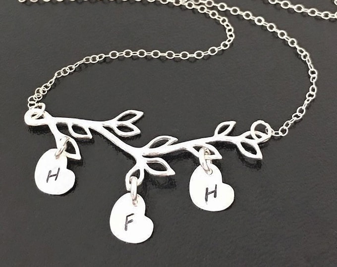 Family Tree Necklace for Mom with Kids Initials on Heart Charms Mom Necklace Mom Gift from Kids Children Family Branch Necklace Mother Gift