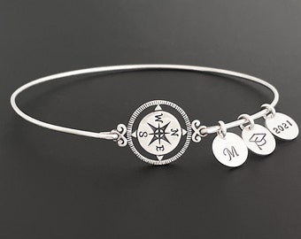 Personalized Graduation Bracelet 2025 for Daughter Best Friend Her College Graduation Gift for Daughter Sister Best Friend College Grad Gift
