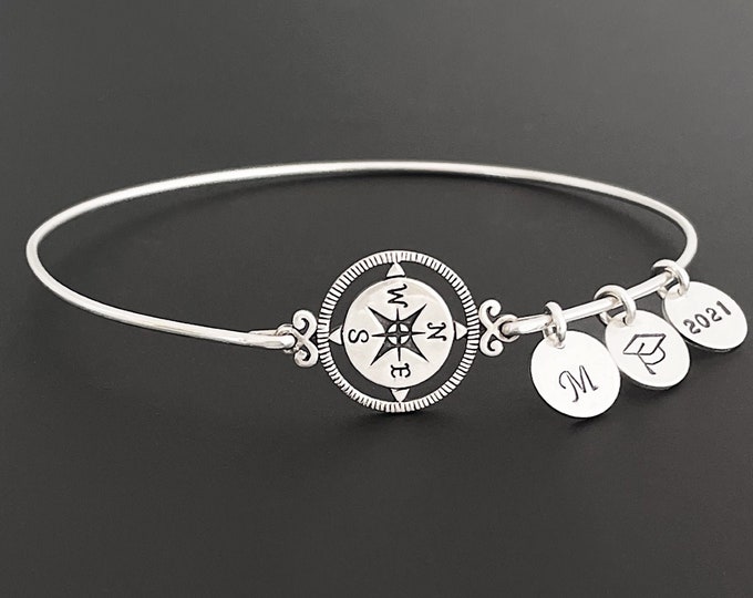 Personalized Graduation Bracelet 2025 for Daughter Best Friend Her College Graduation Gift for Daughter Sister Best Friend College Grad Gift